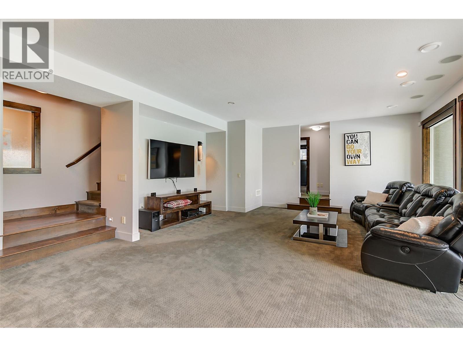  2006 Cornerstone Drive, West Kelowna