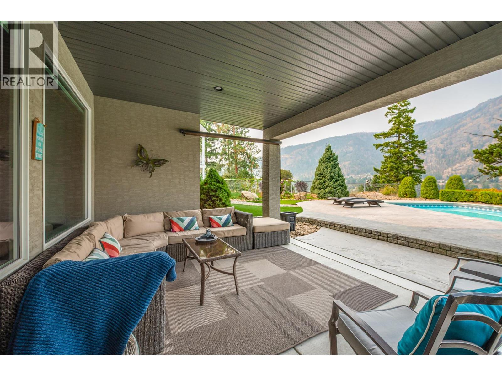  2006 Cornerstone Drive, West Kelowna