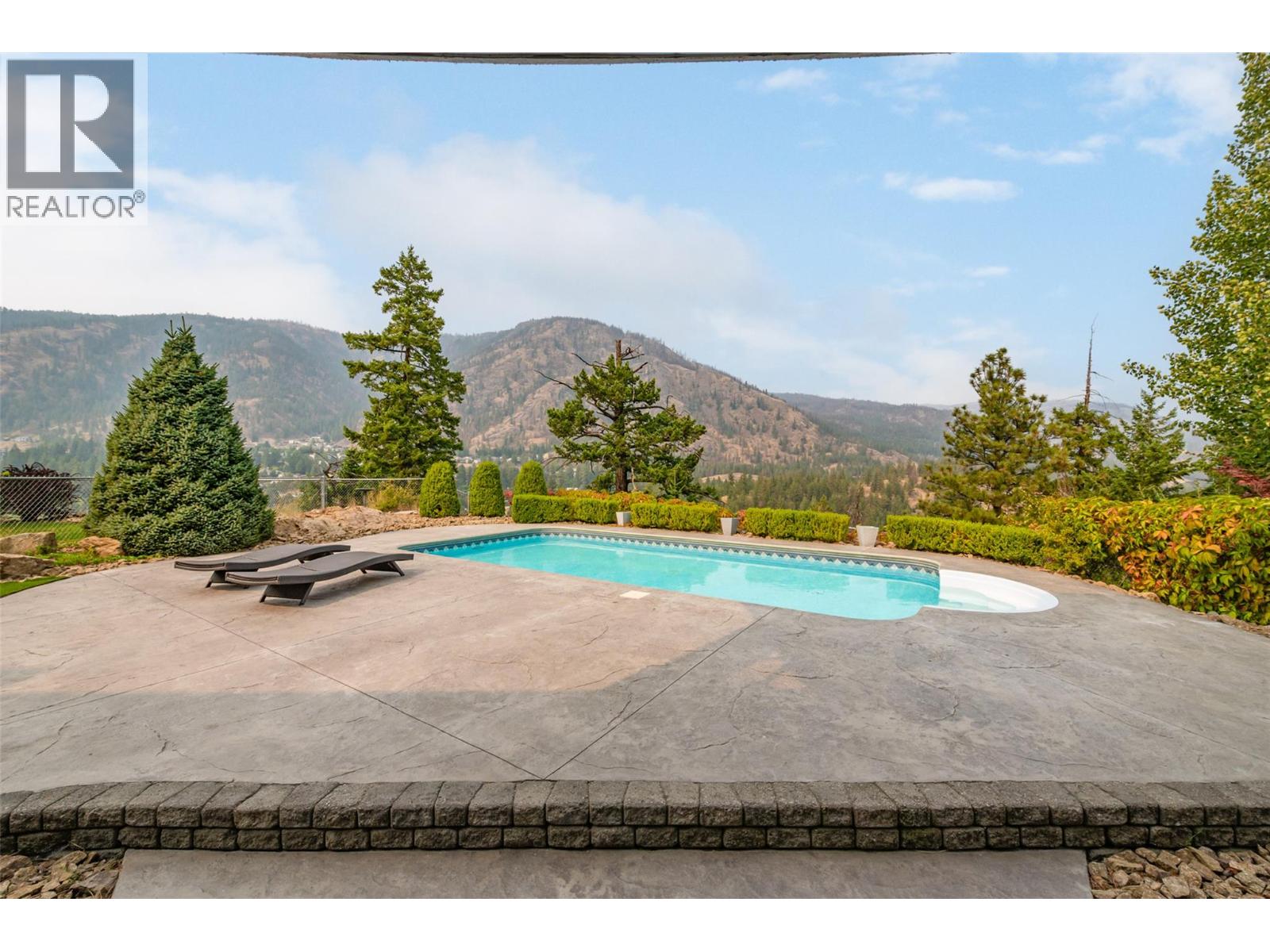 2006 Cornerstone Drive, West Kelowna