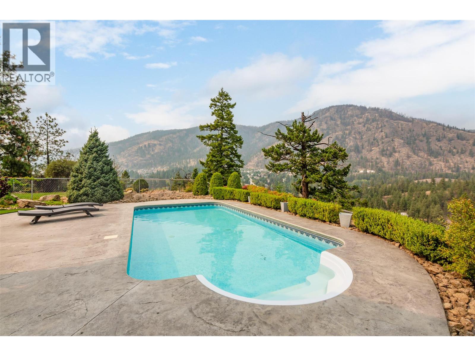  2006 Cornerstone Drive, West Kelowna