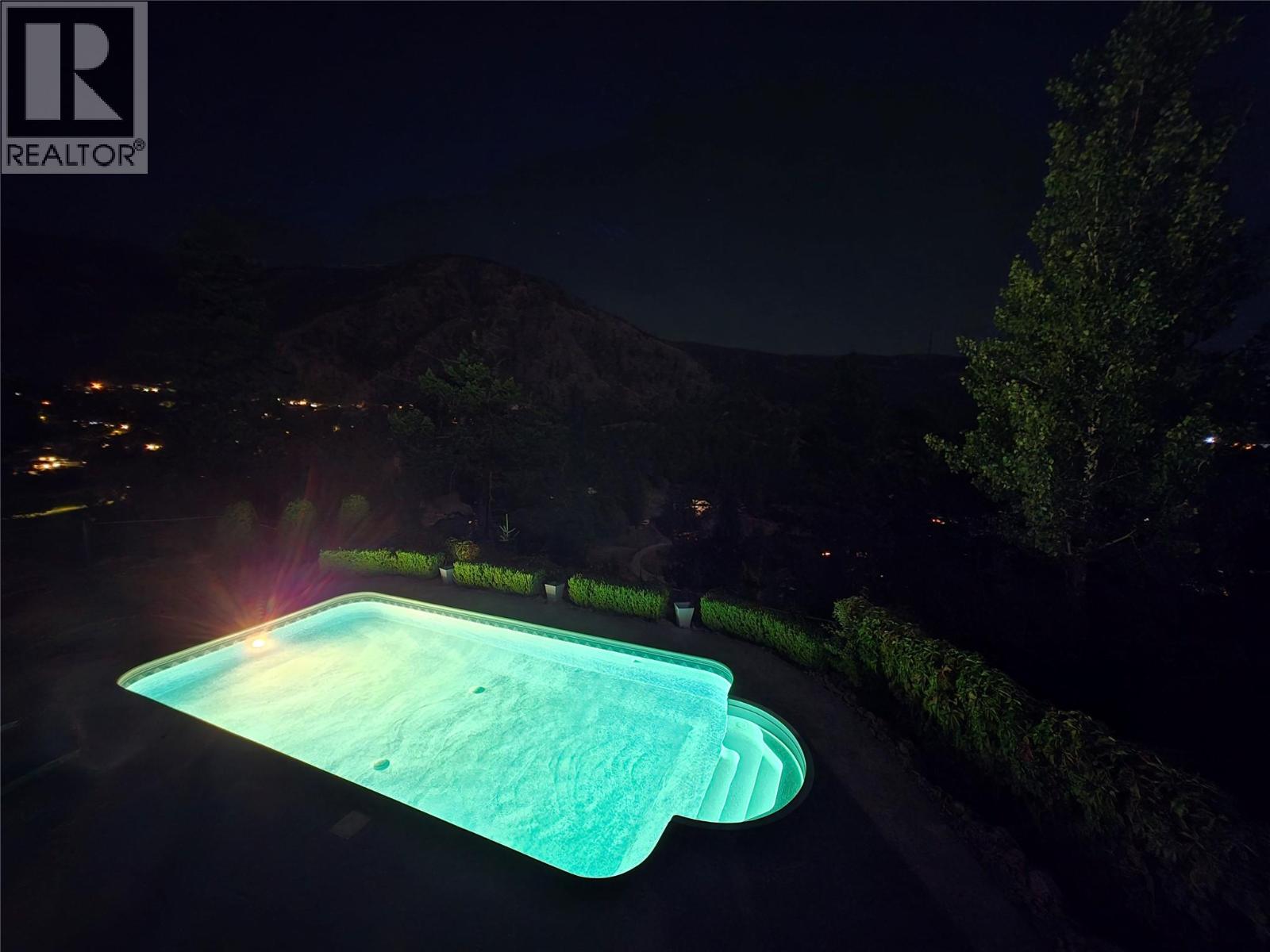  2006 Cornerstone Drive, West Kelowna