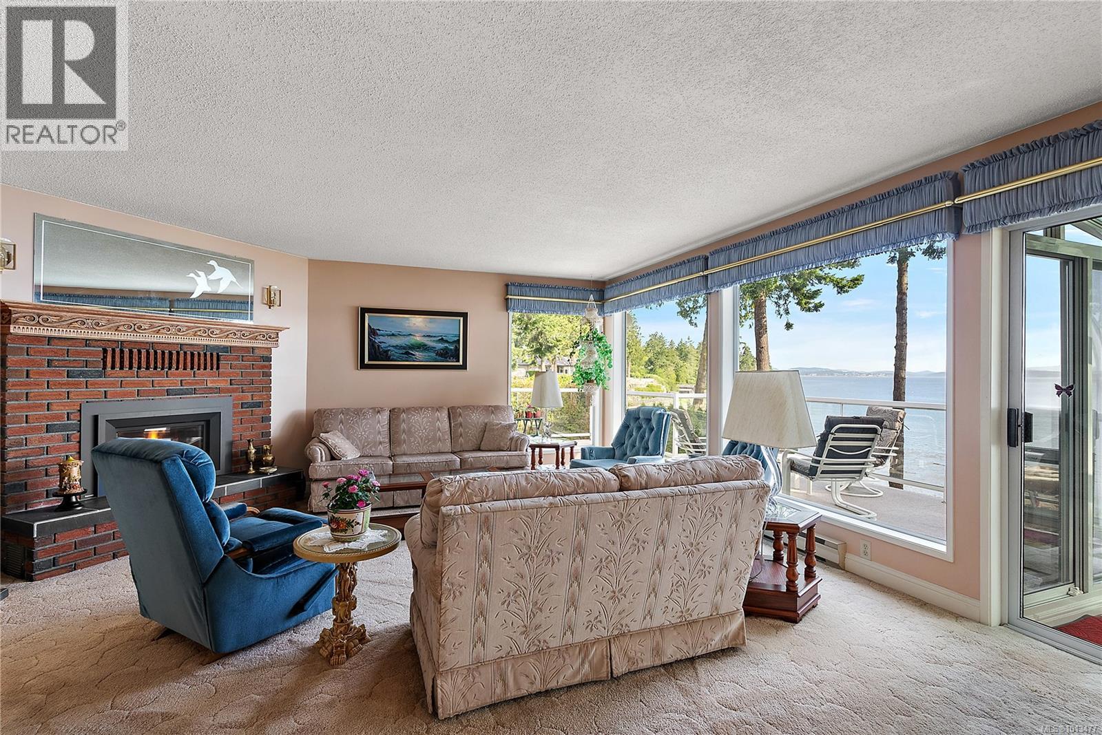  8001 Arthur Drive, Central Saanich