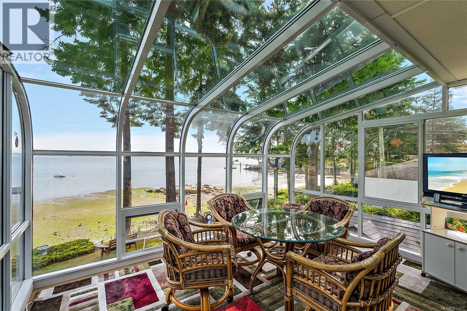  8001 Arthur Drive, Central Saanich