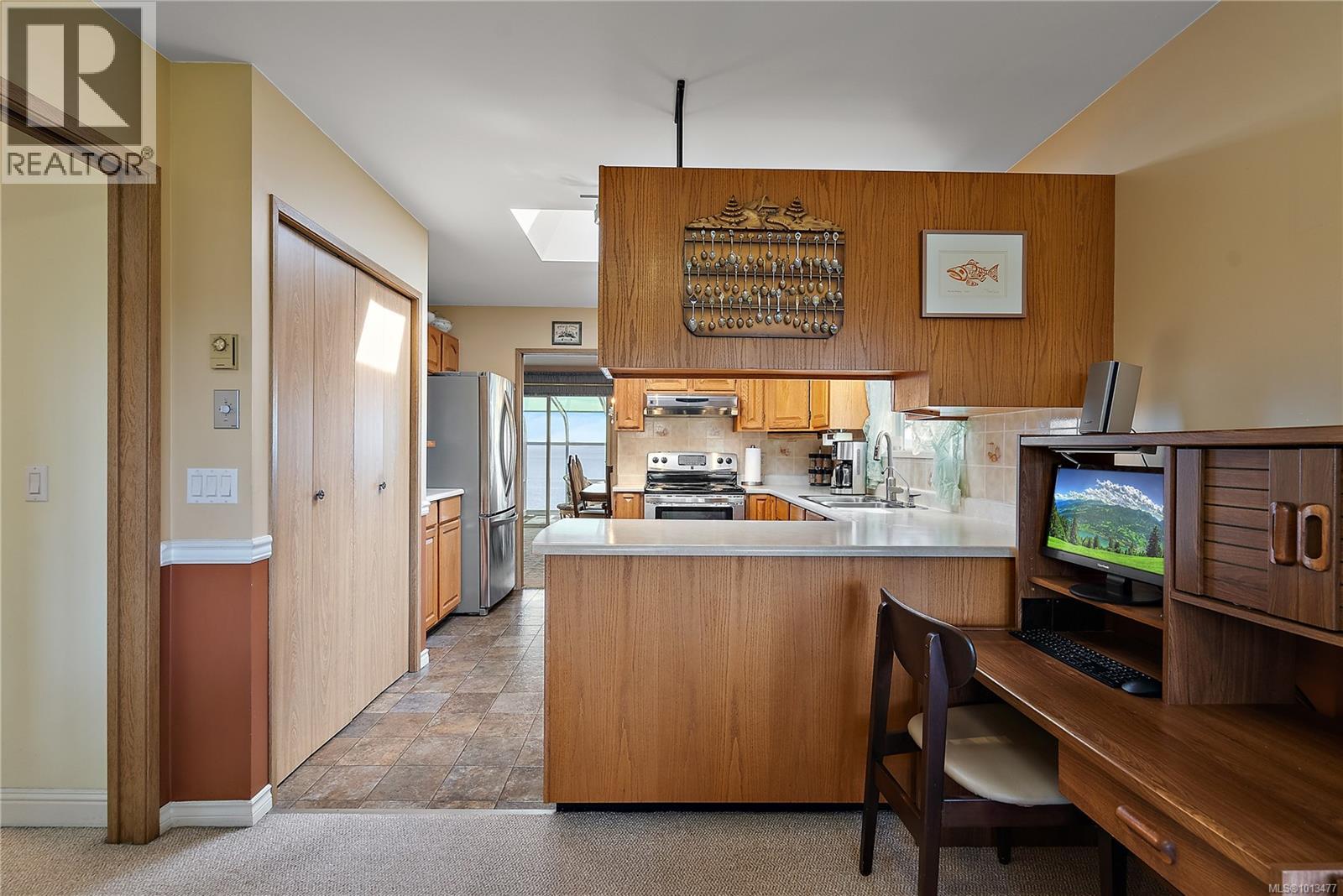 8001 Arthur Drive, Central Saanich