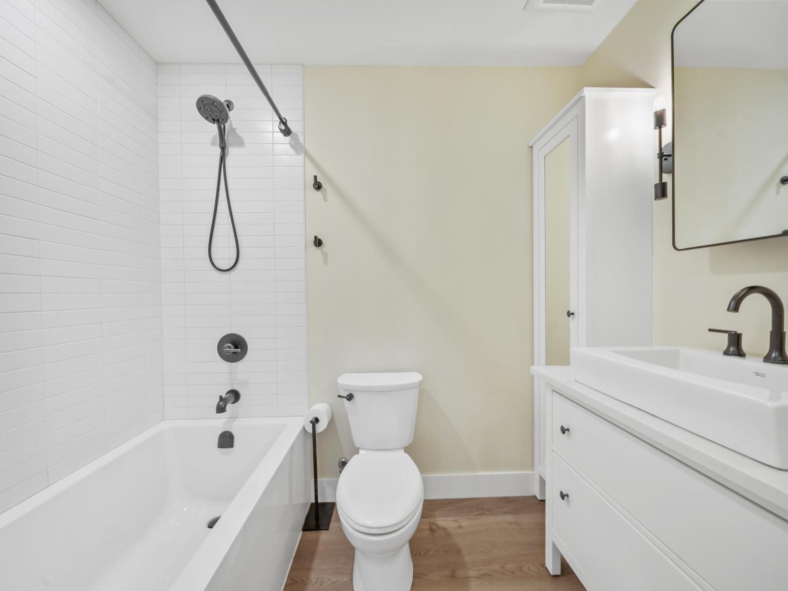 15641 107 AVENUE, Surrey