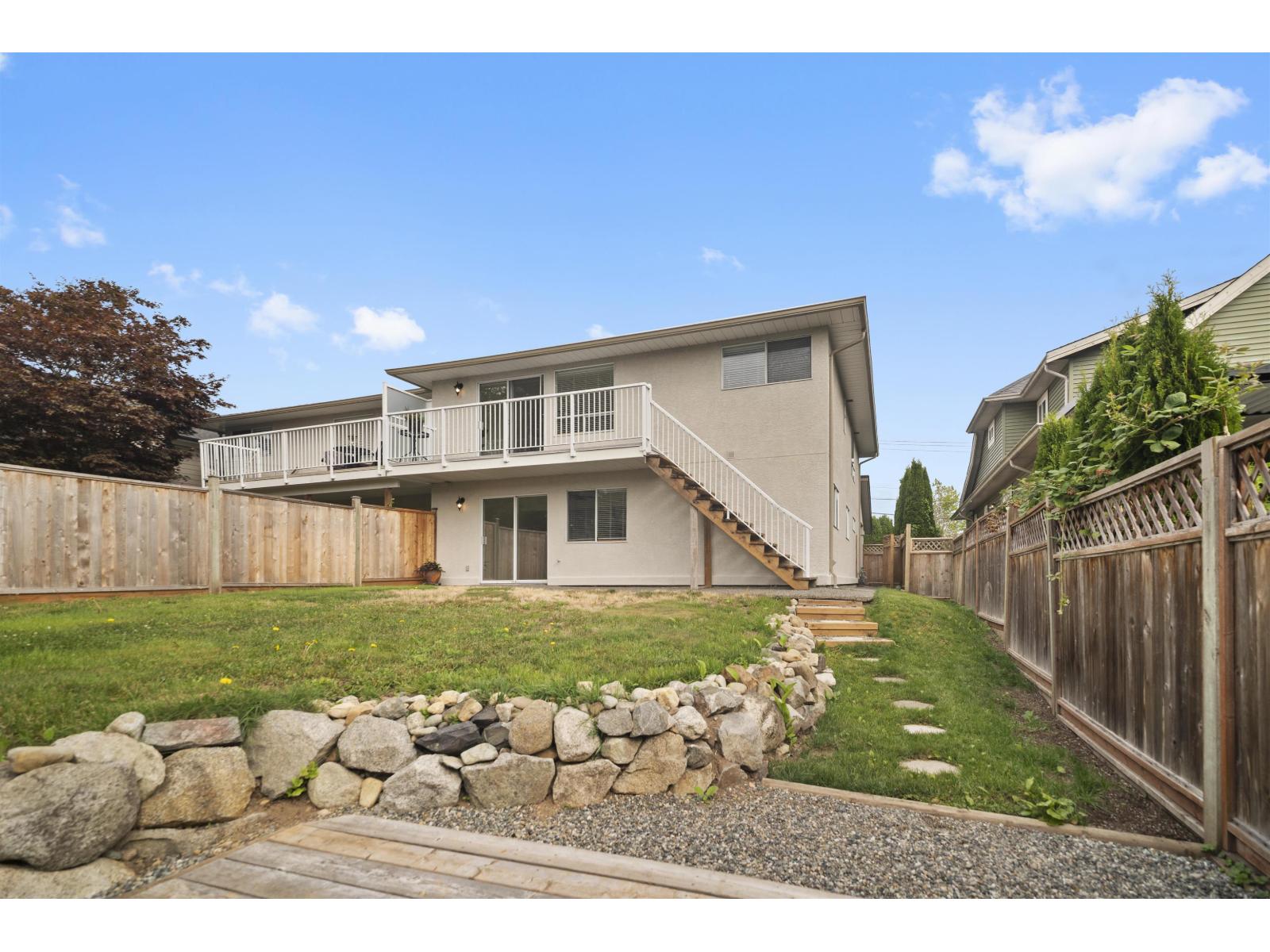 15582 RUSSELL AVENUE, White Rock