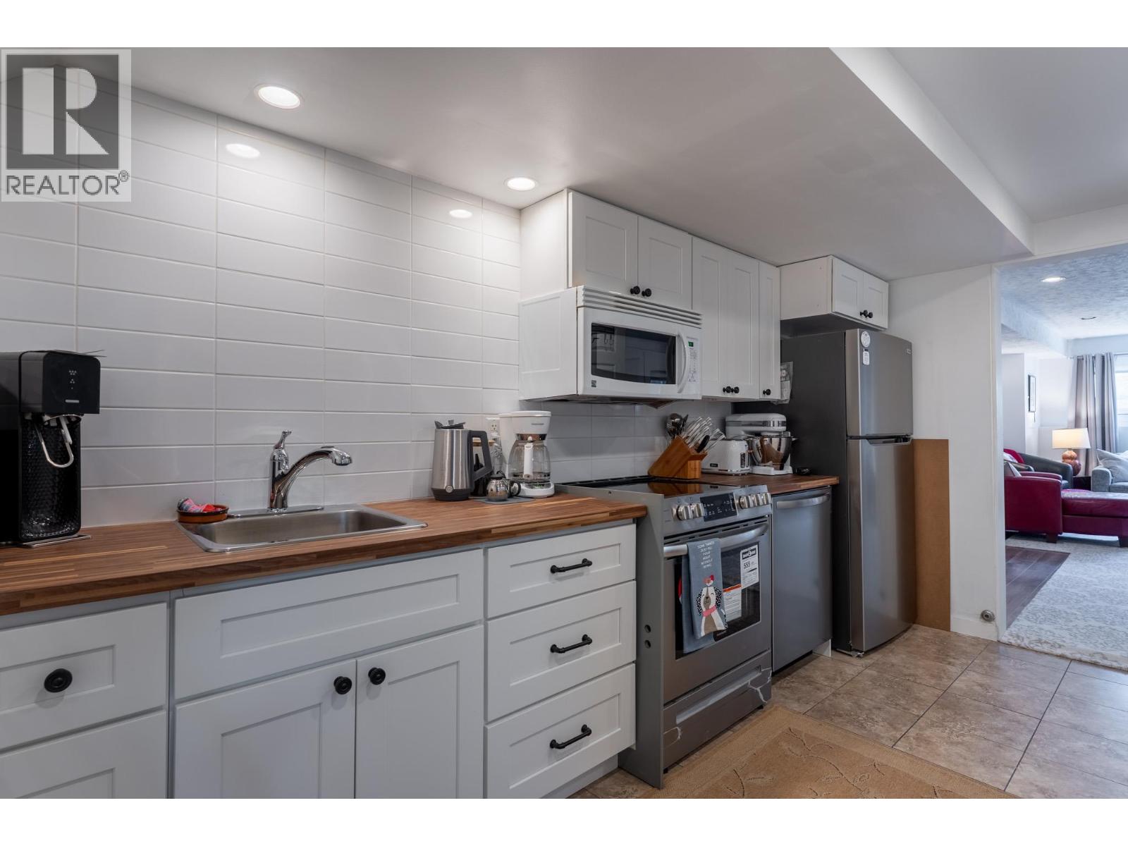  740 McClure Road, Kelowna