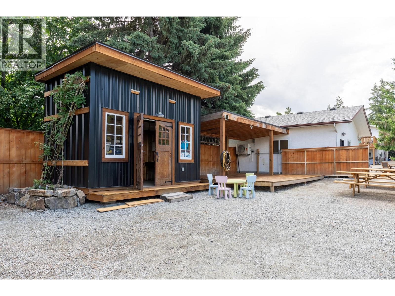  740 McClure Road, Kelowna
