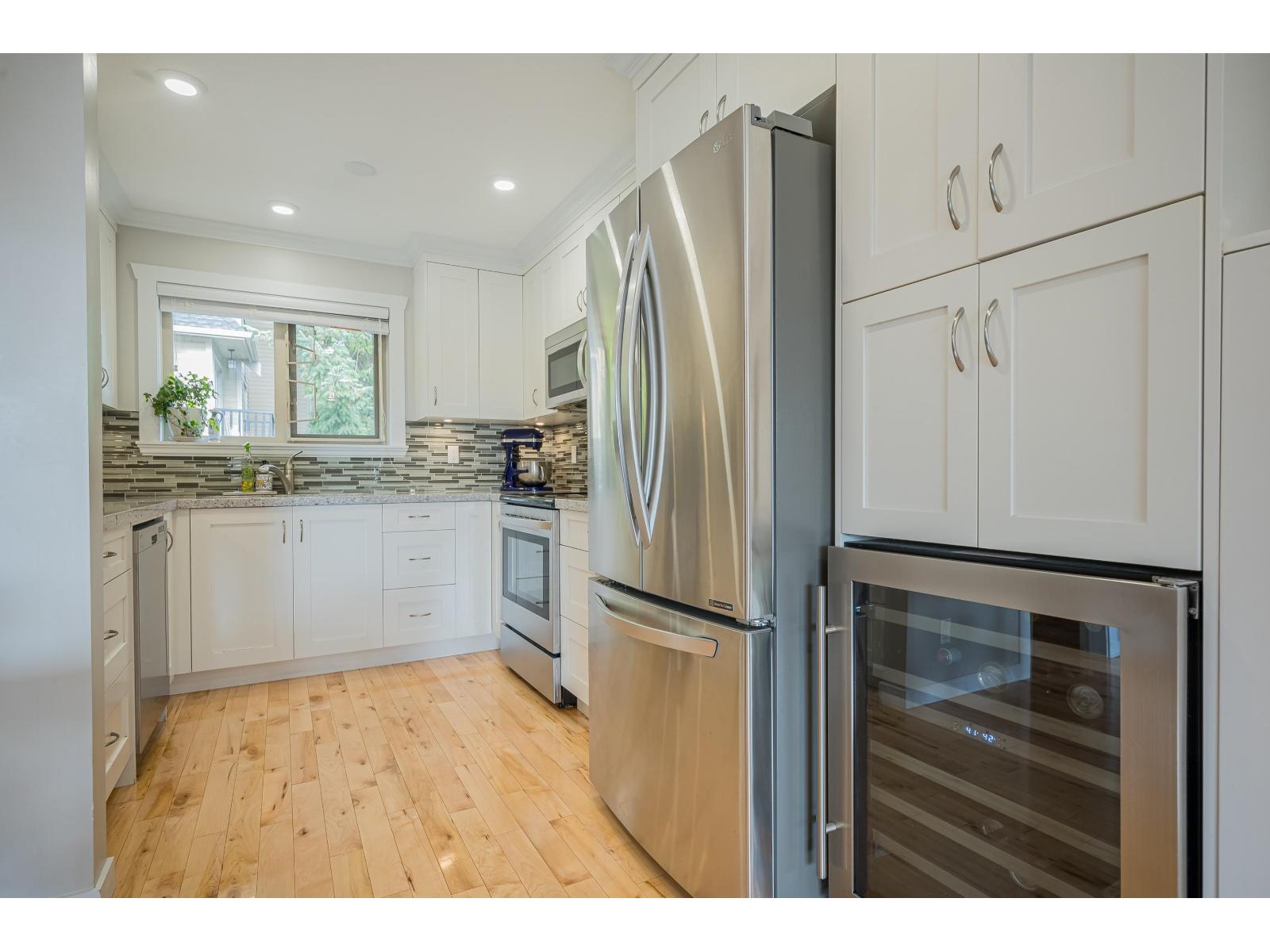 6 14921 THRIFT AVENUE, White Rock