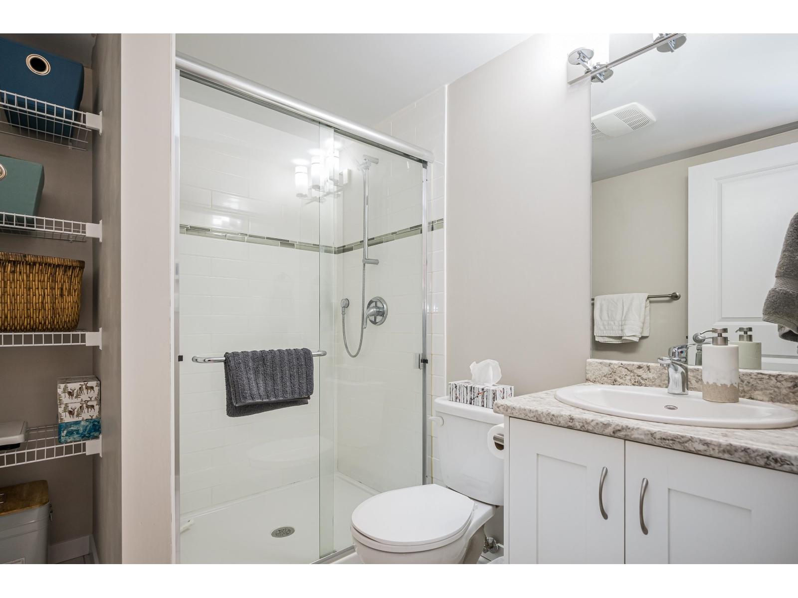 6 14921 THRIFT AVENUE, White Rock