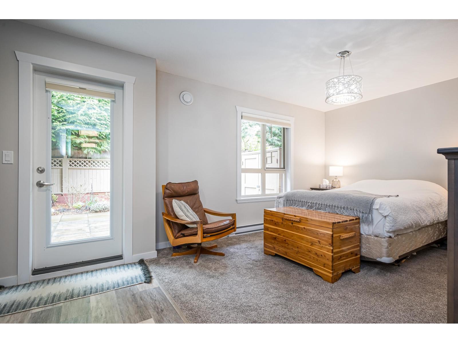6 14921 THRIFT AVENUE, White Rock