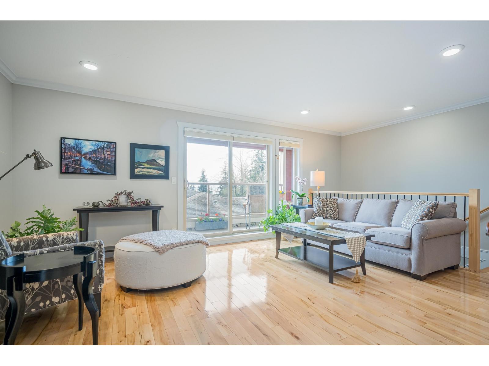 6 14921 THRIFT AVENUE, White Rock