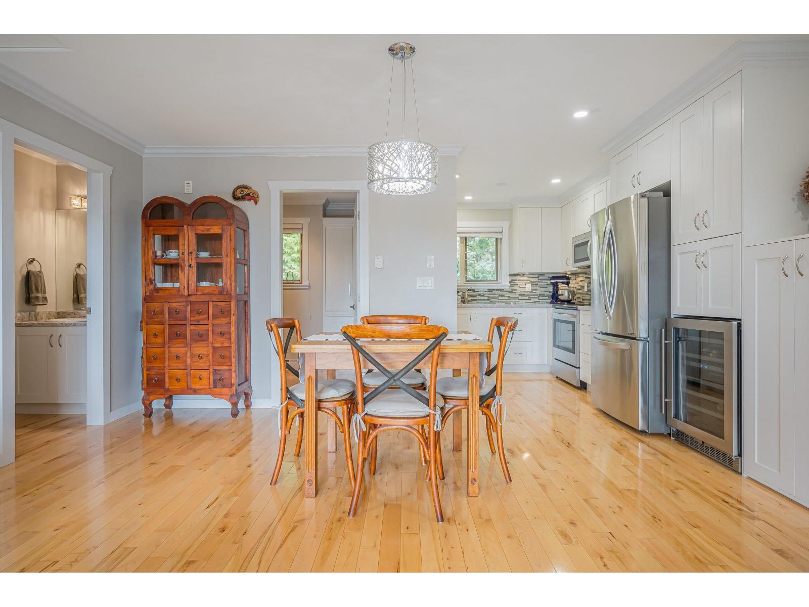 6 14921 THRIFT AVENUE, White Rock