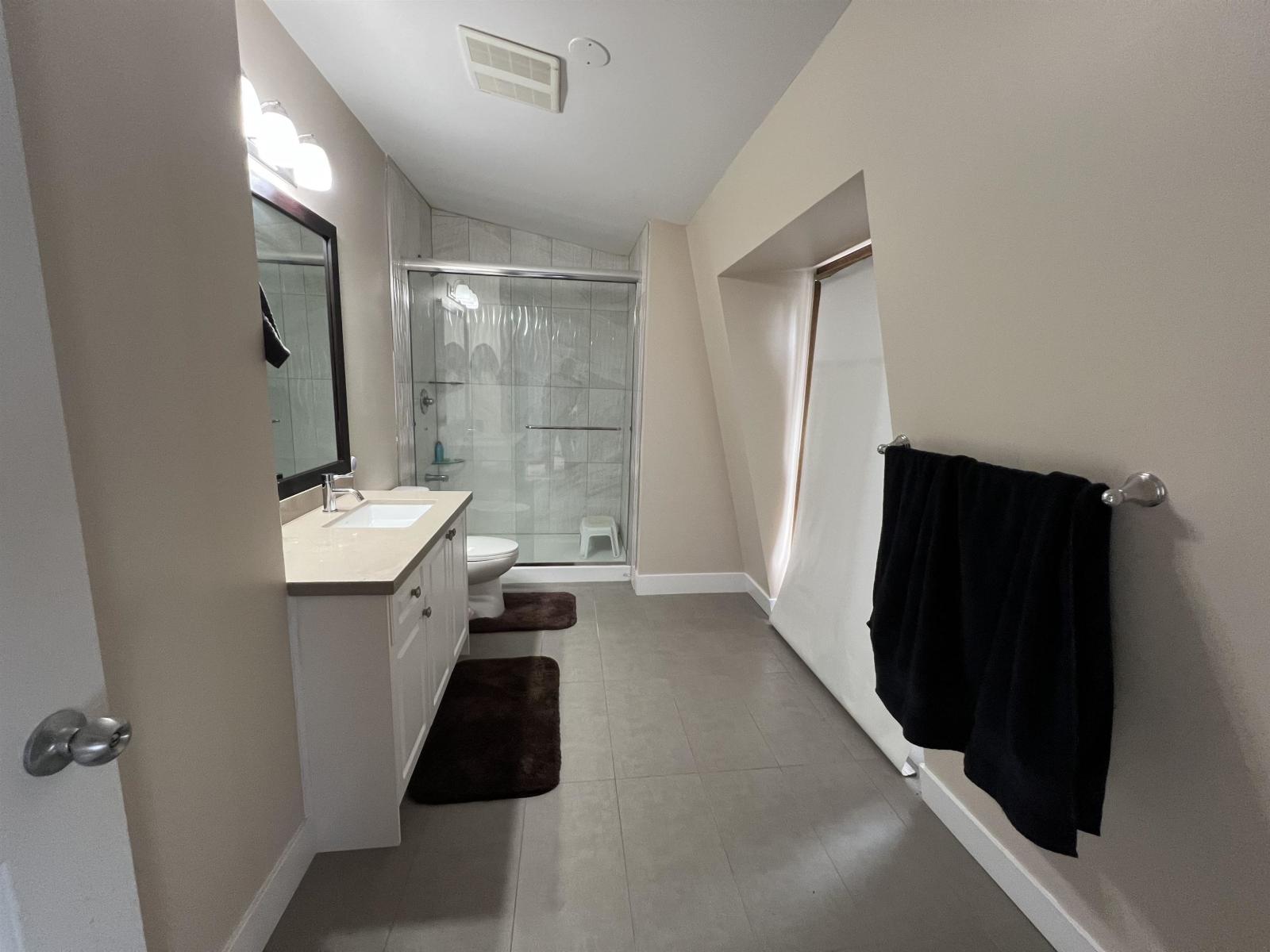 6863 BRADNER ROAD, Abbotsford