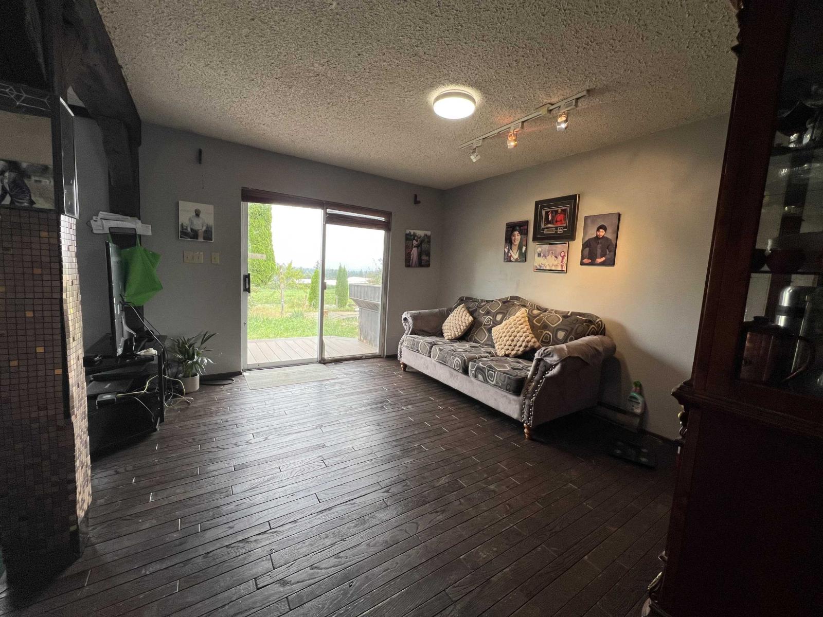 6863 BRADNER ROAD, Abbotsford