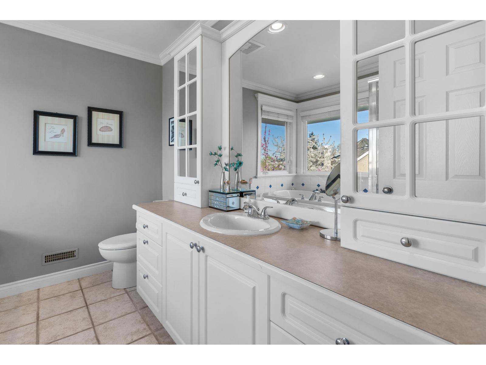 15675 36 AVENUE, Surrey