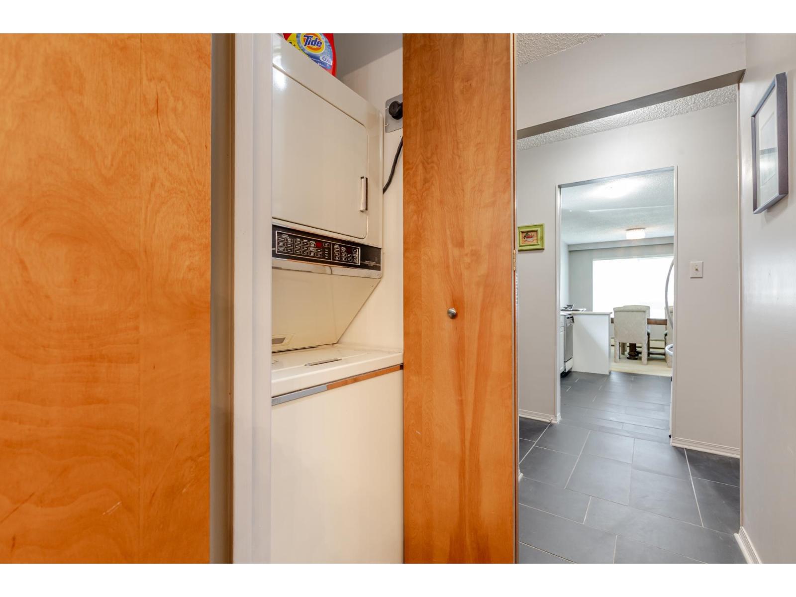 #304 1351 MARTIN STREET, White Rock