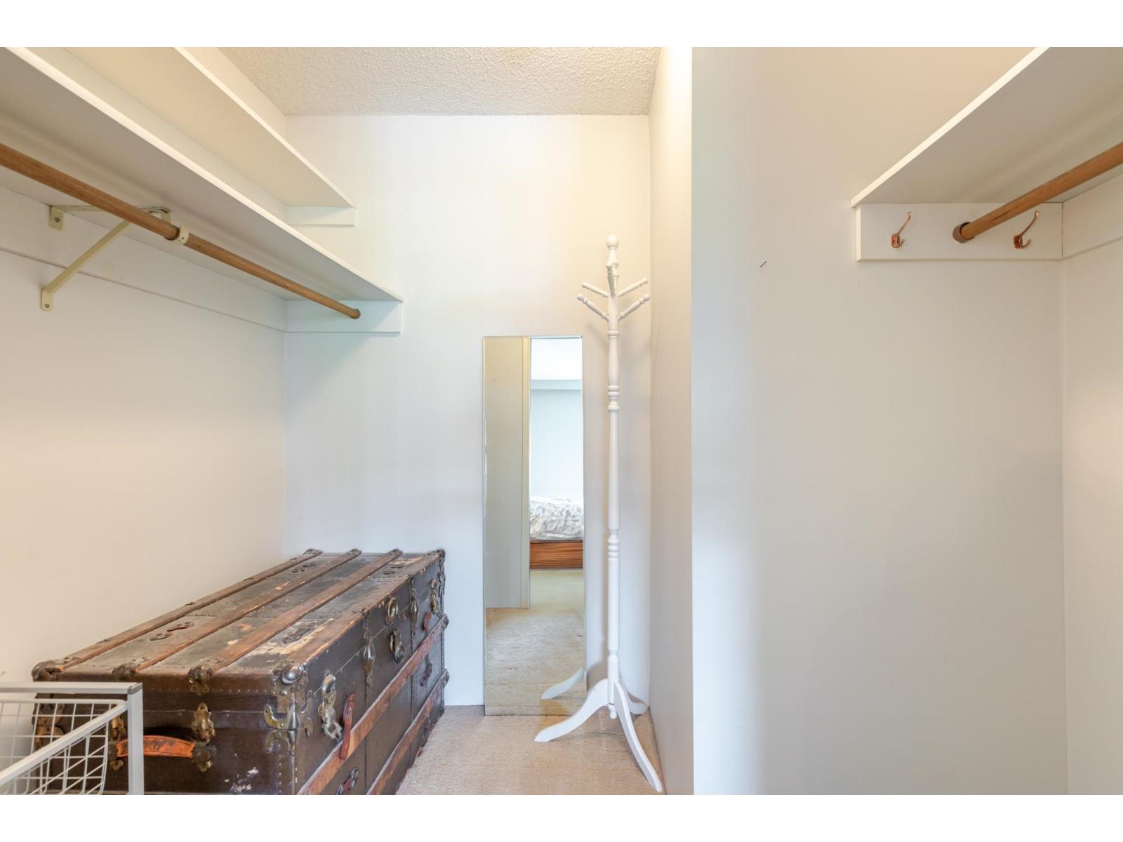 #304 1351 MARTIN STREET, White Rock