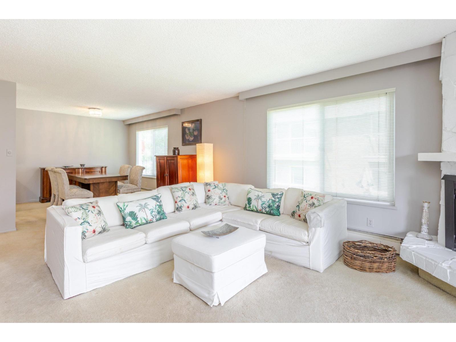 #304 1351 MARTIN STREET, White Rock