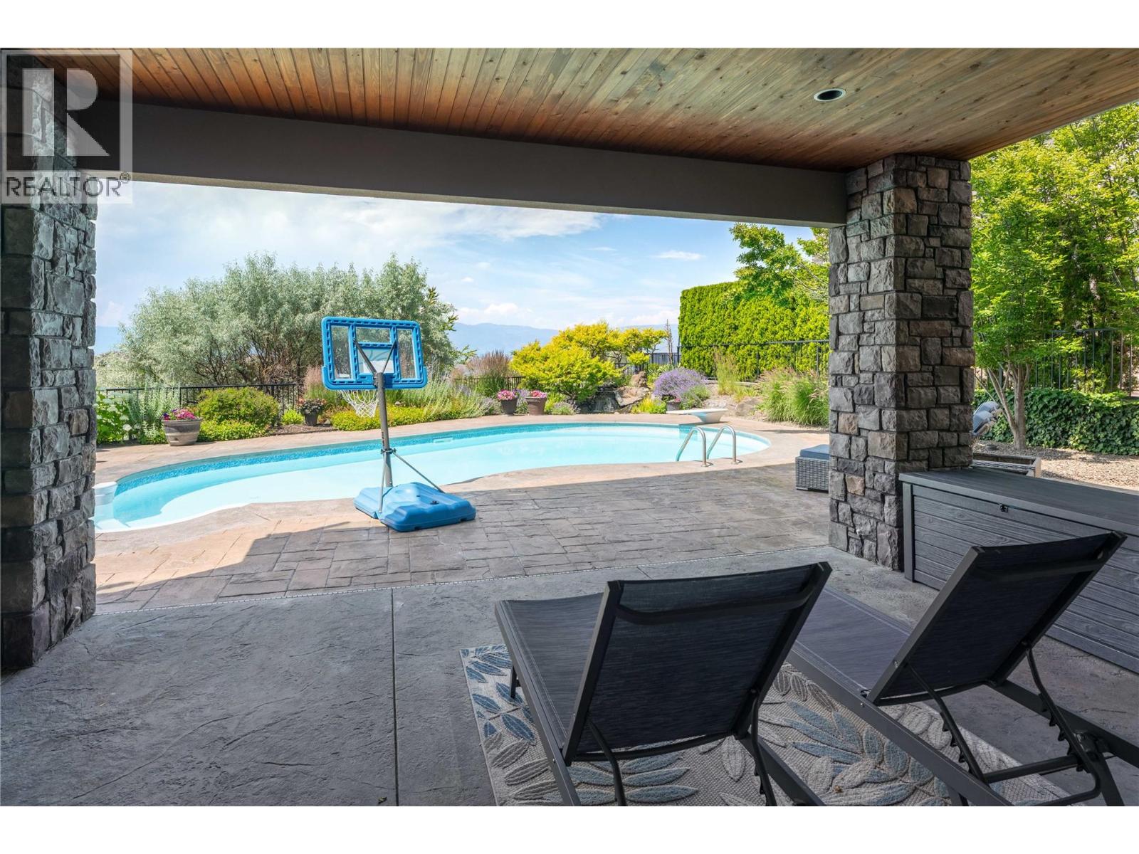  722 Marin Crescent, Kelowna