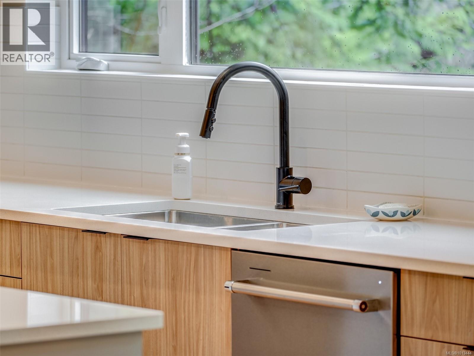  3909 Olympian Way, Colwood