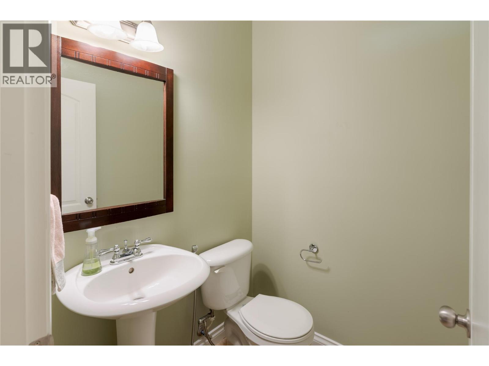  371 MCCARREN Avenue, Kelowna