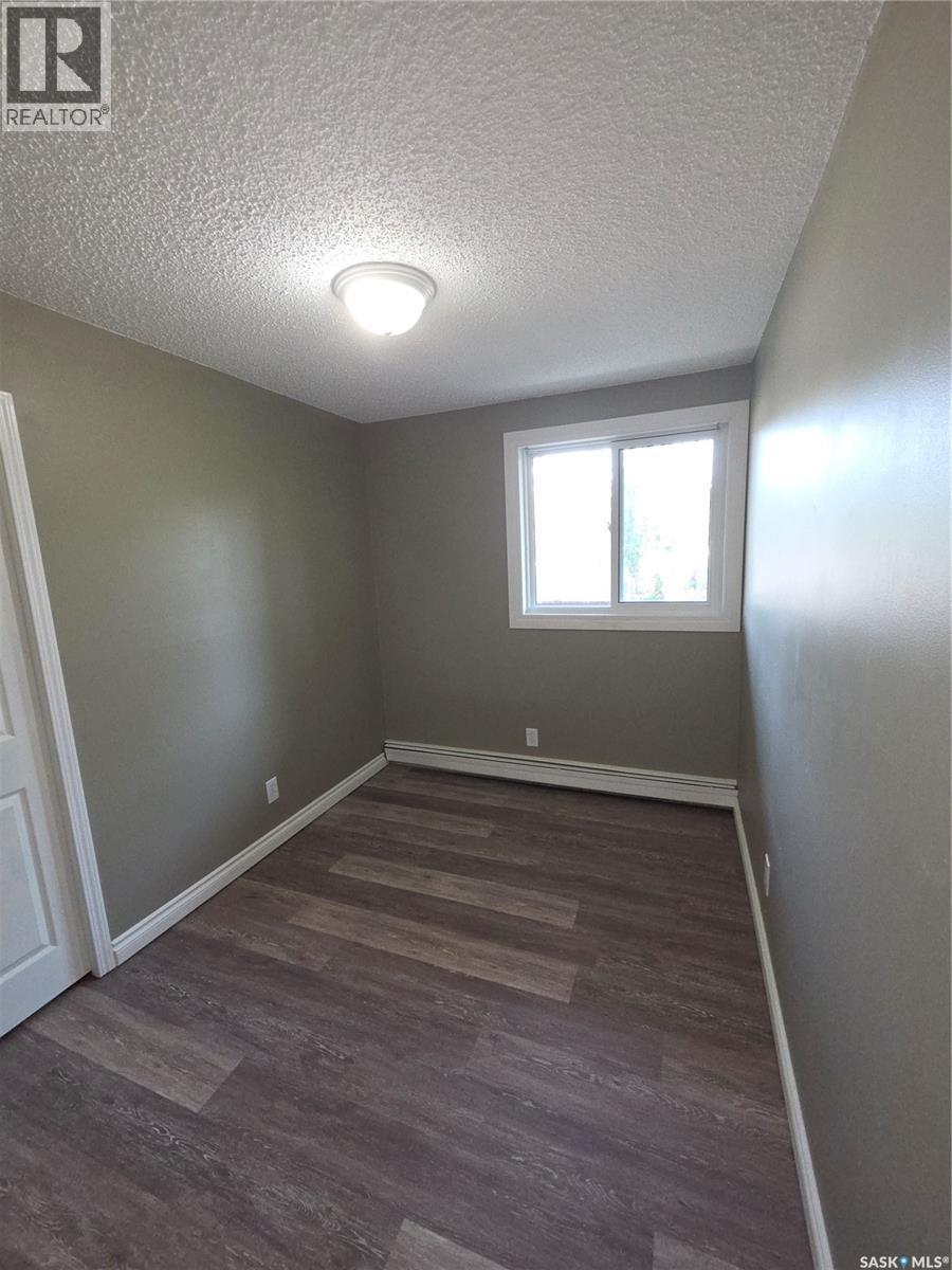 Single Family House Low rise for Sale in B  th STREET E Saskatoon 