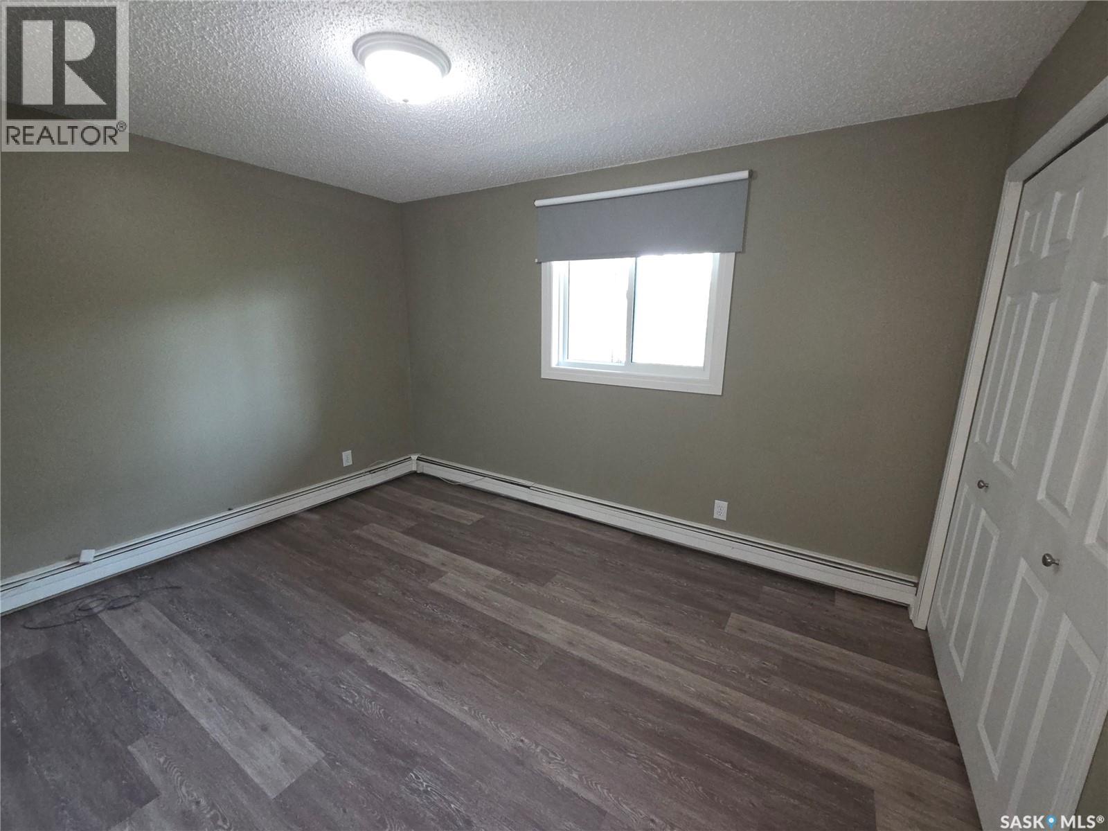 Single Family House Low rise for Sale in B  th STREET E Saskatoon 