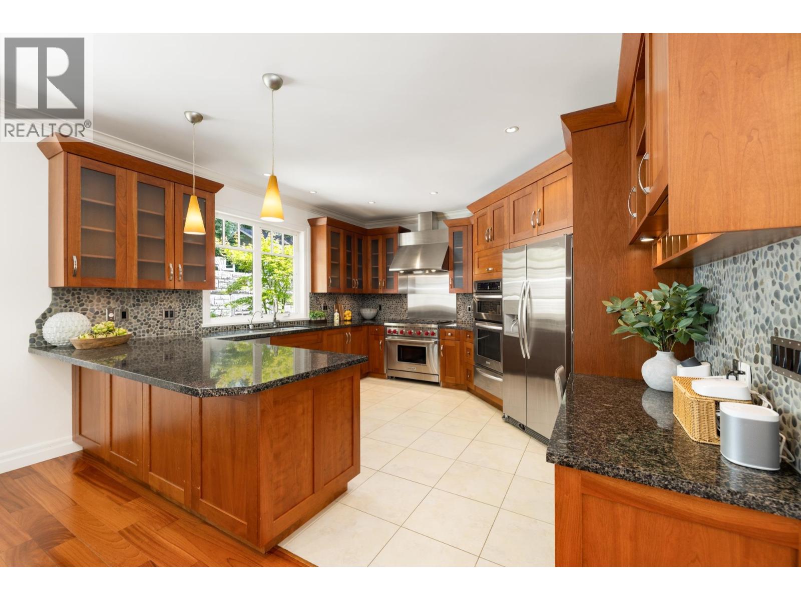 1122 KILMER ROAD, North Vancouver