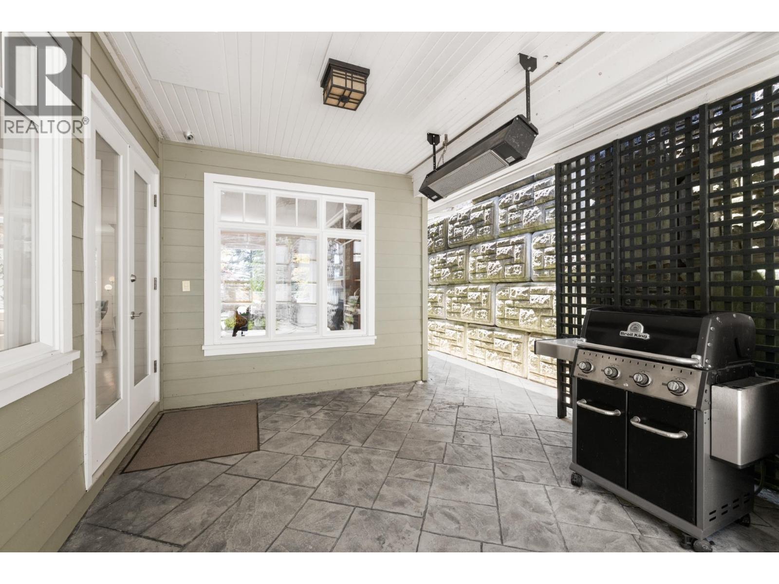 1122 KILMER ROAD, North Vancouver
