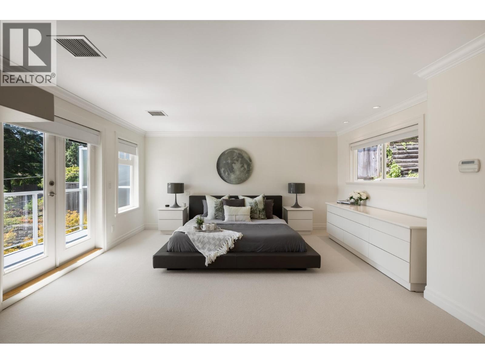 1122 KILMER ROAD, North Vancouver