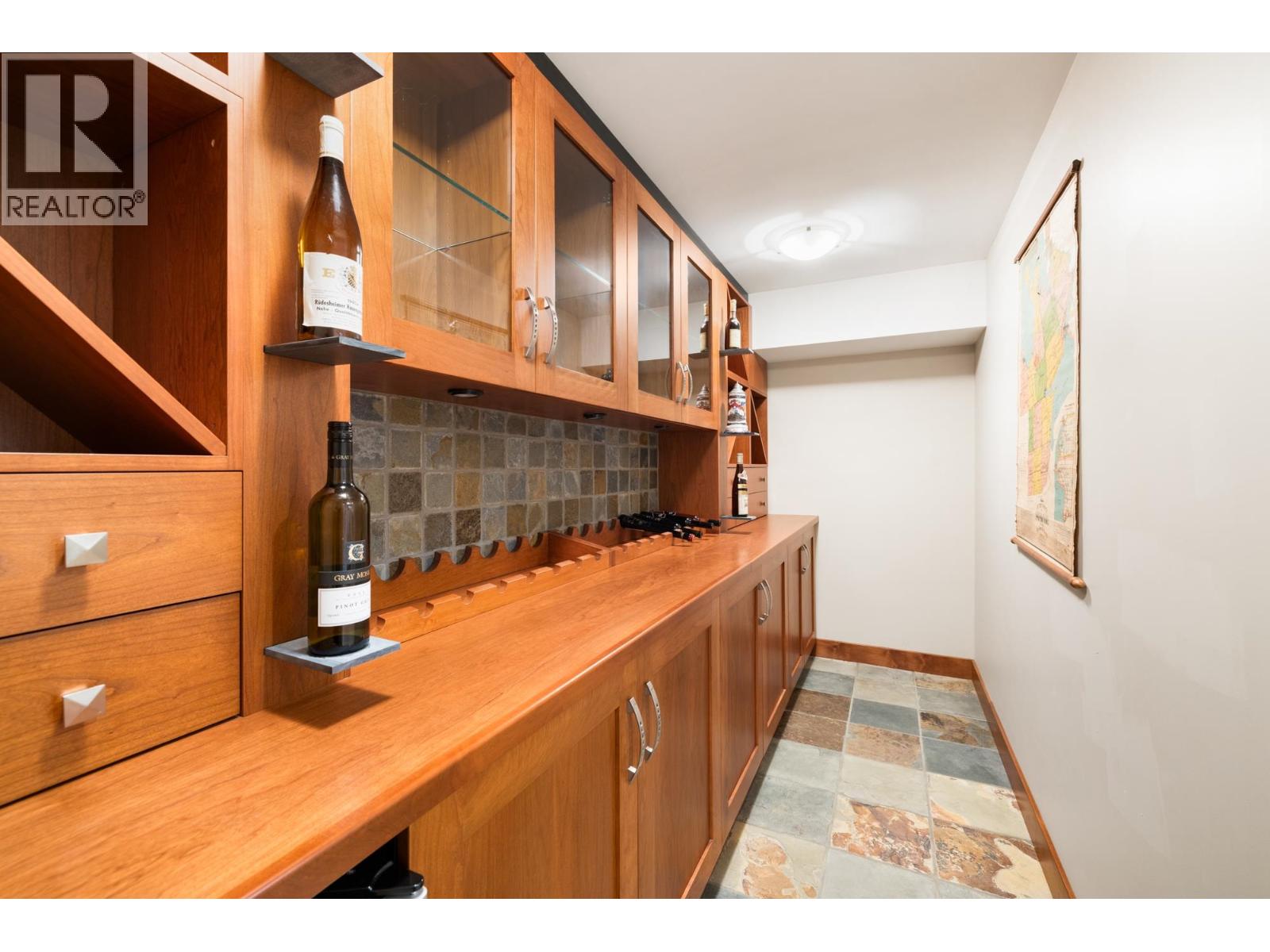 1122 KILMER ROAD, North Vancouver