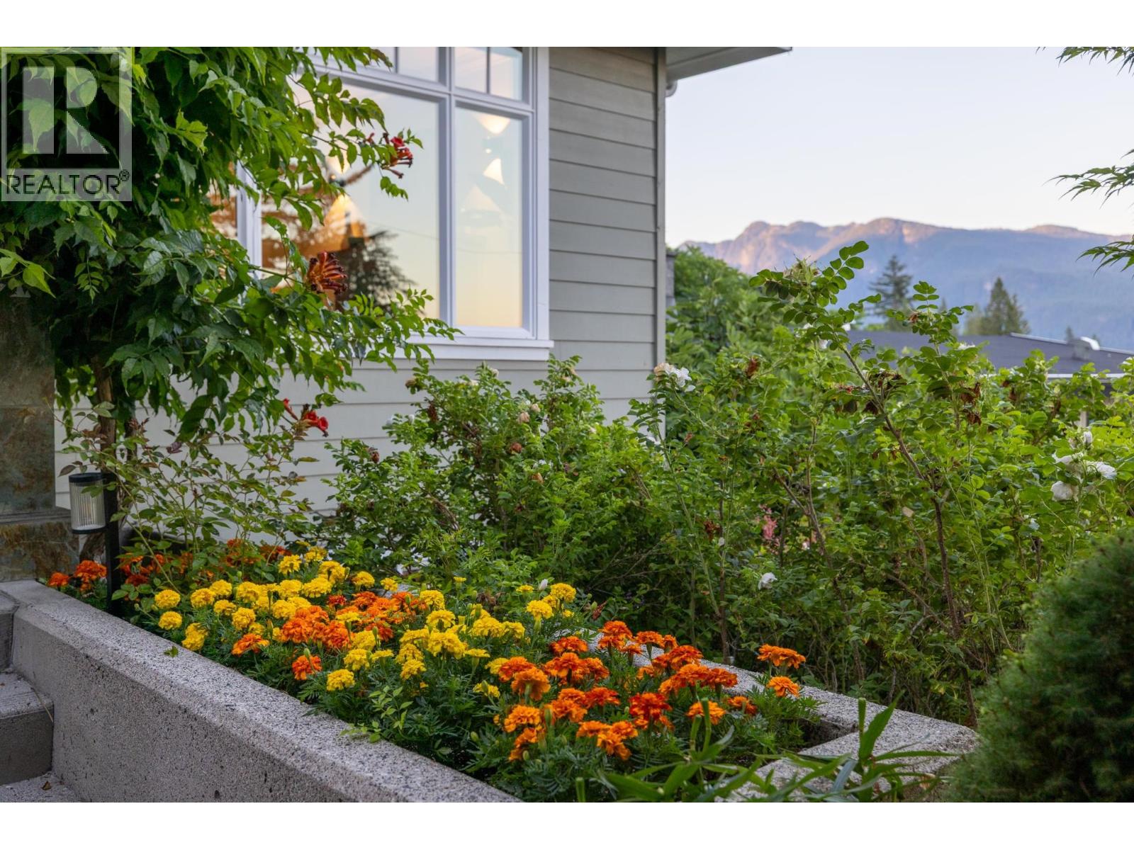 1122 KILMER ROAD, North Vancouver