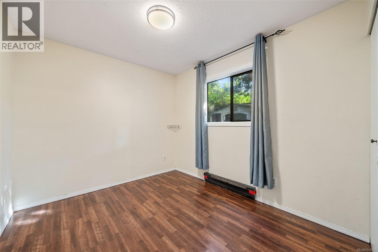 B 1176 Damelart Way, Central Saanich
