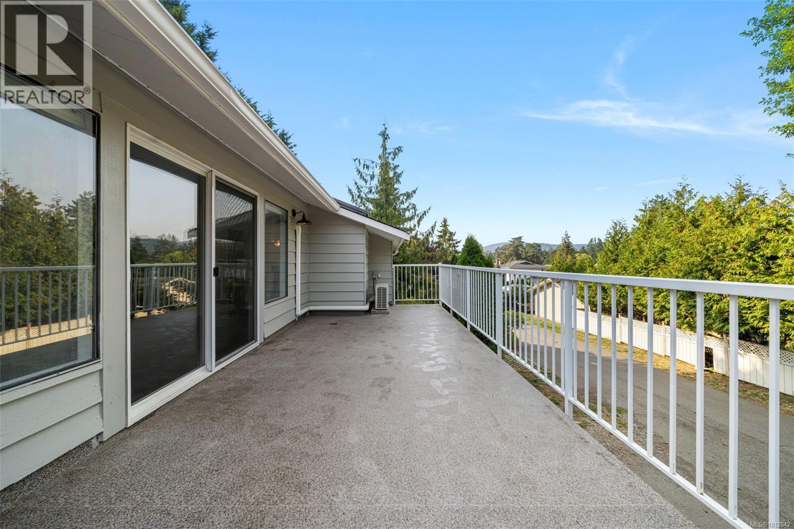 B 1176 Damelart Way, Central Saanich