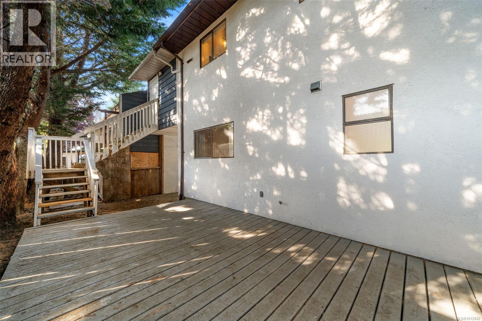 B 1176 Damelart Way, Central Saanich