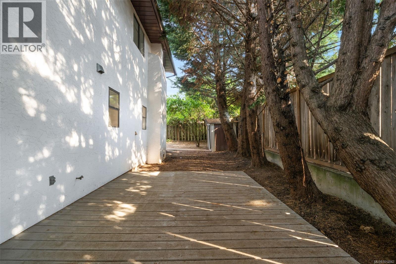 B 1176 Damelart Way, Central Saanich