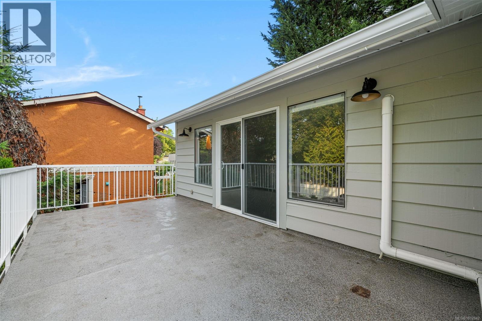 B 1176 Damelart Way, Central Saanich