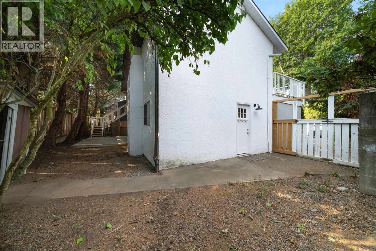 B 1176 Damelart Way, Central Saanich