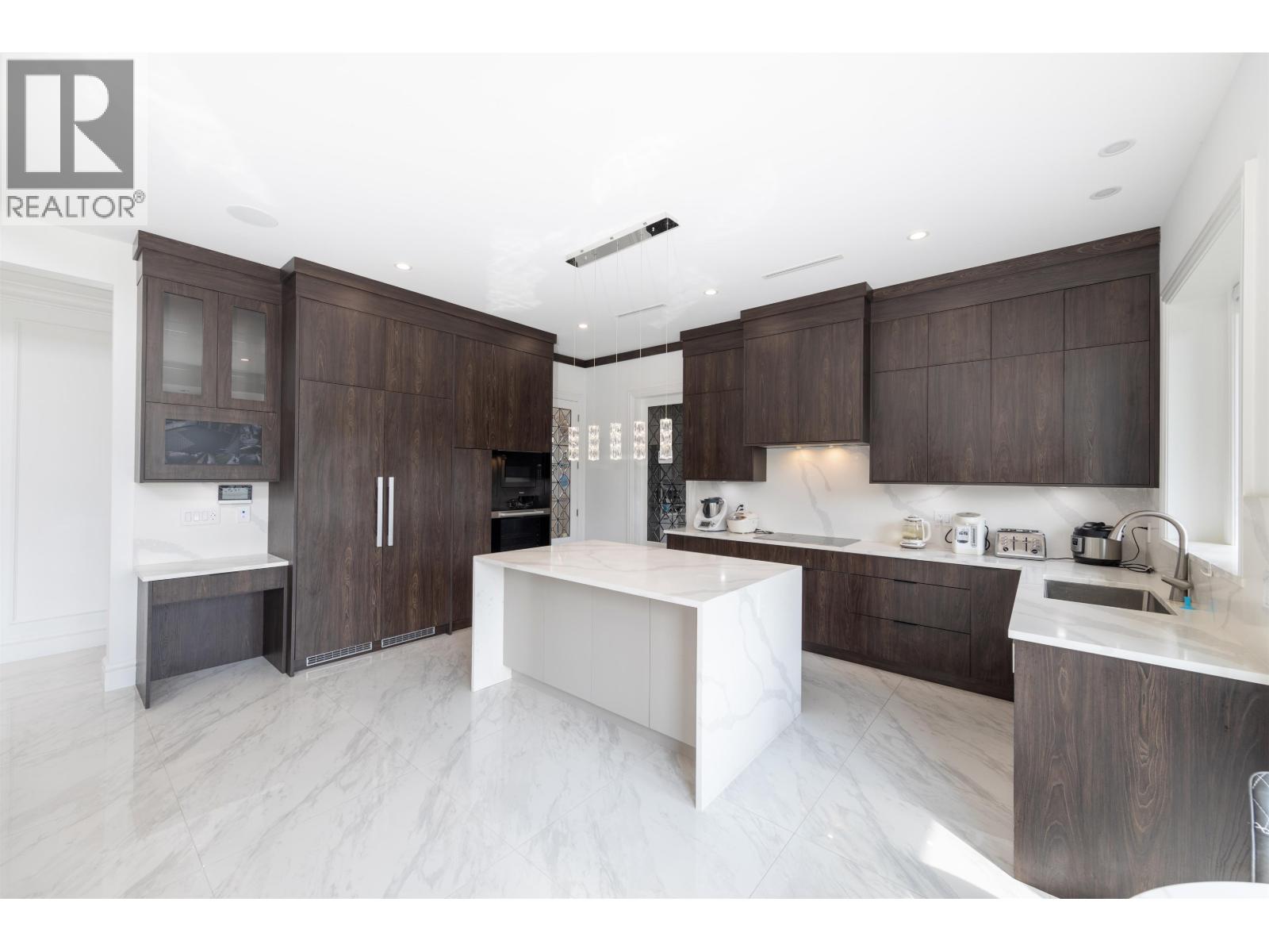 10740 ANAHIM DRIVE, Richmond