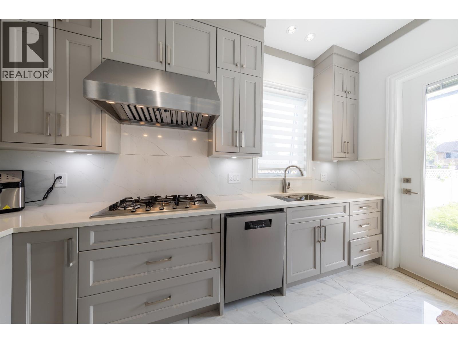 10740 ANAHIM DRIVE, Richmond