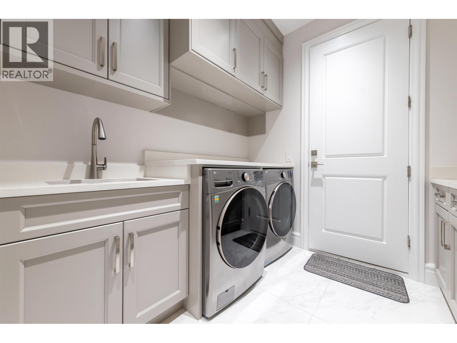 10740 ANAHIM DRIVE, Richmond