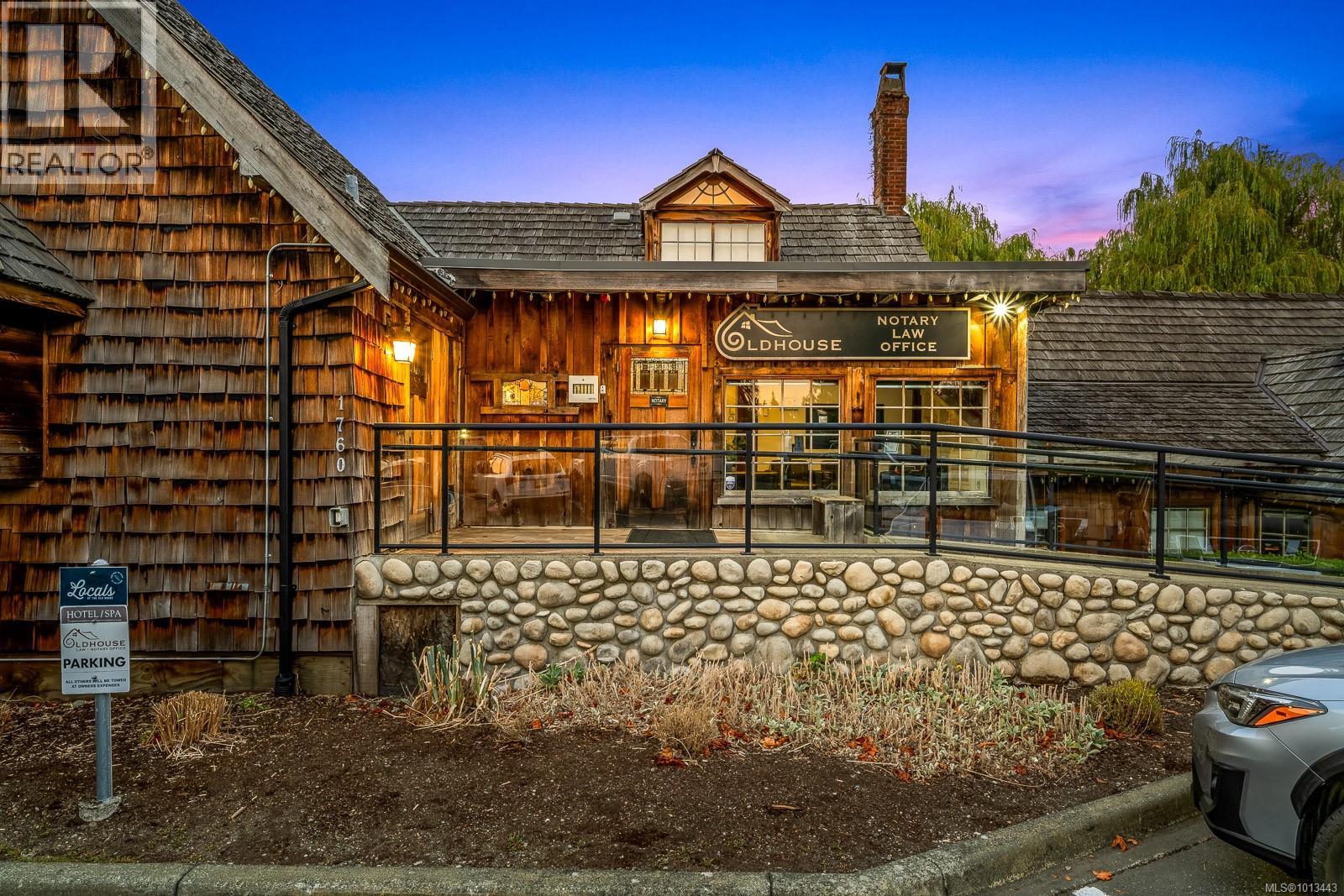 1760 Riverside Lane - main photo