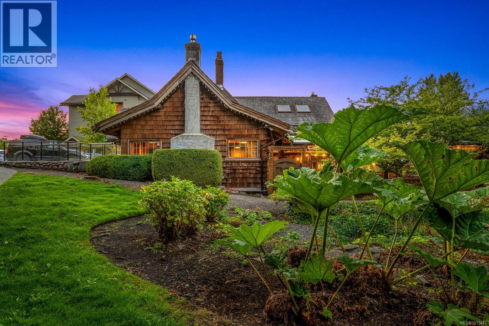 1760 Riverside Lane, Courtenay