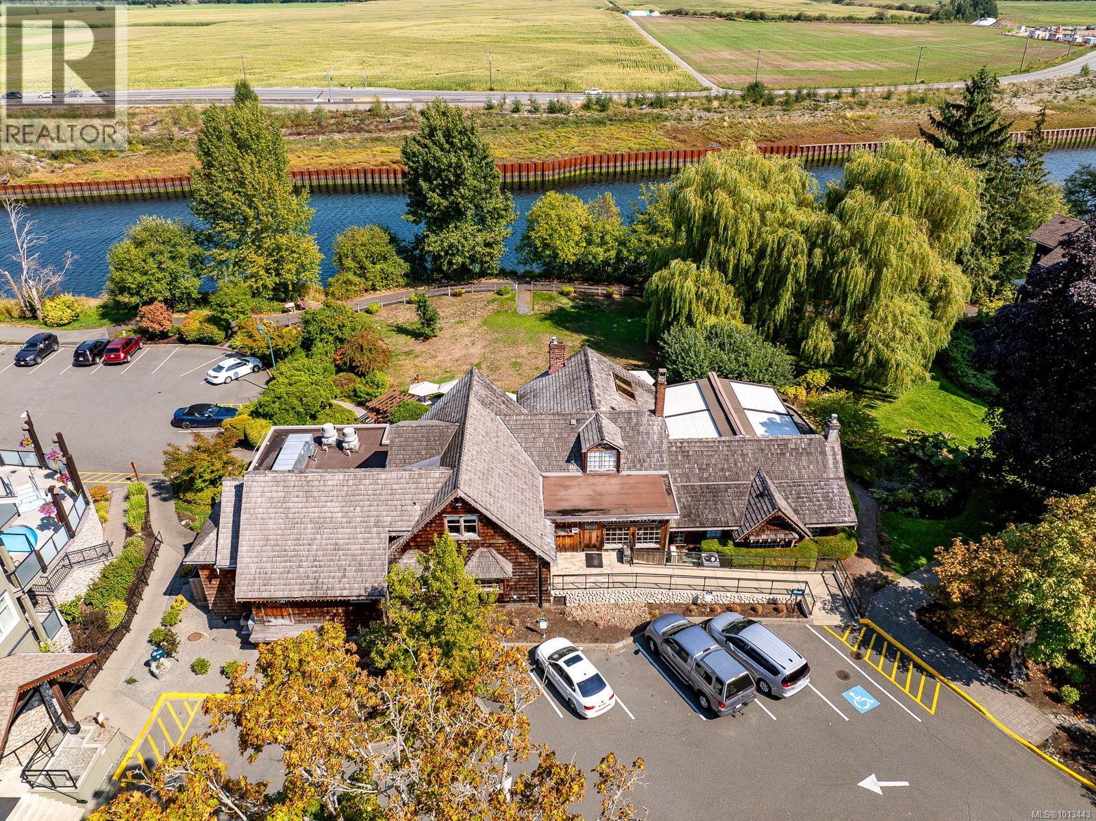 1760 Riverside Lane, Courtenay