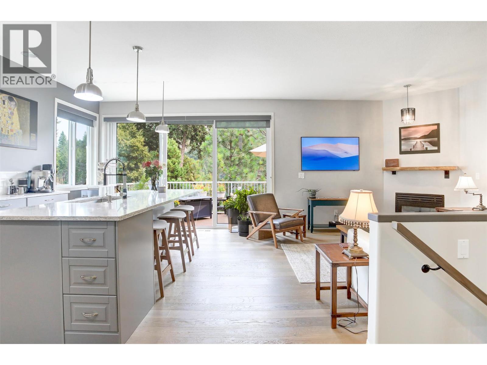  363 Woodpark Crescent, Kelowna