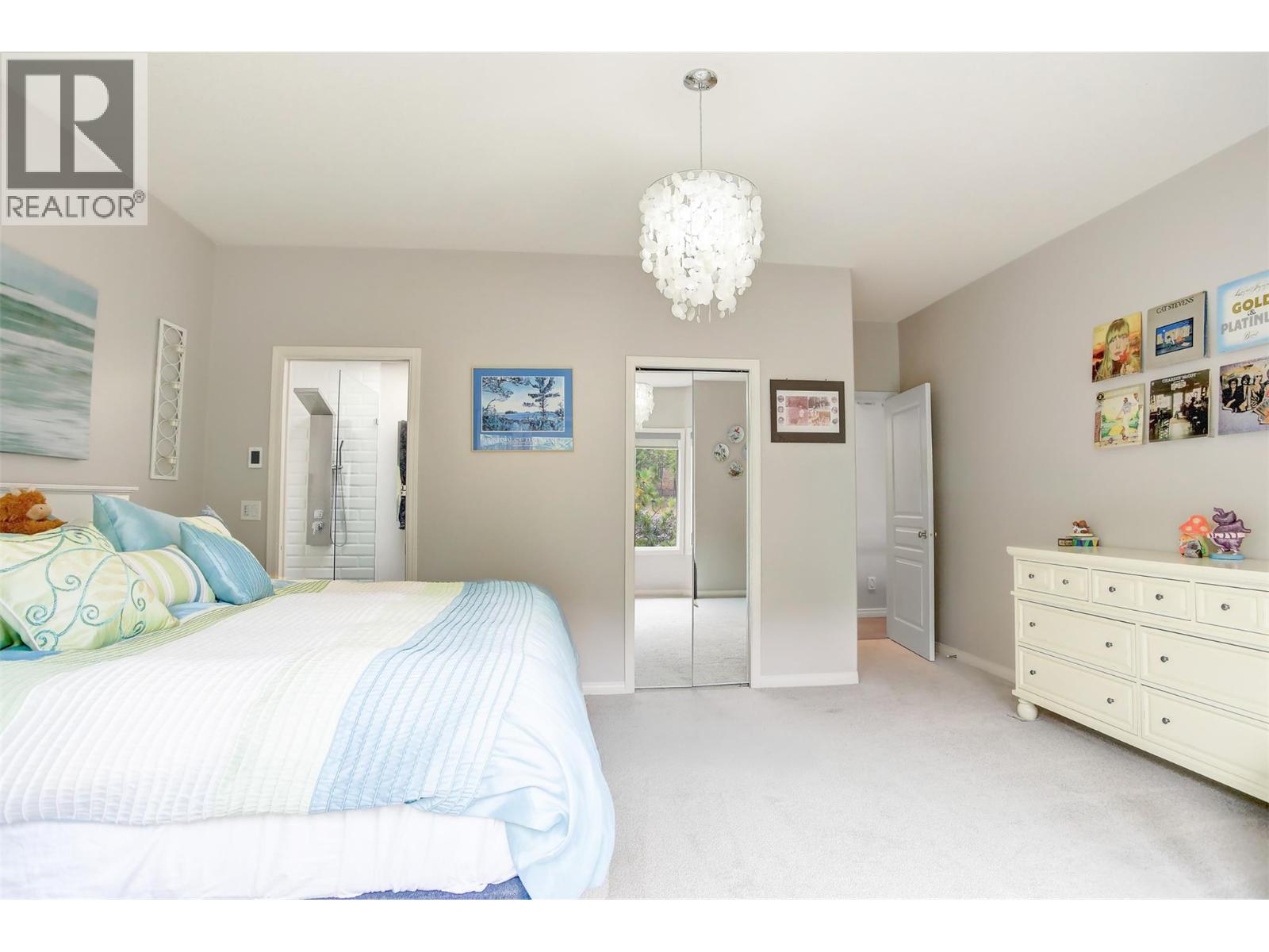  363 Woodpark Crescent, Kelowna