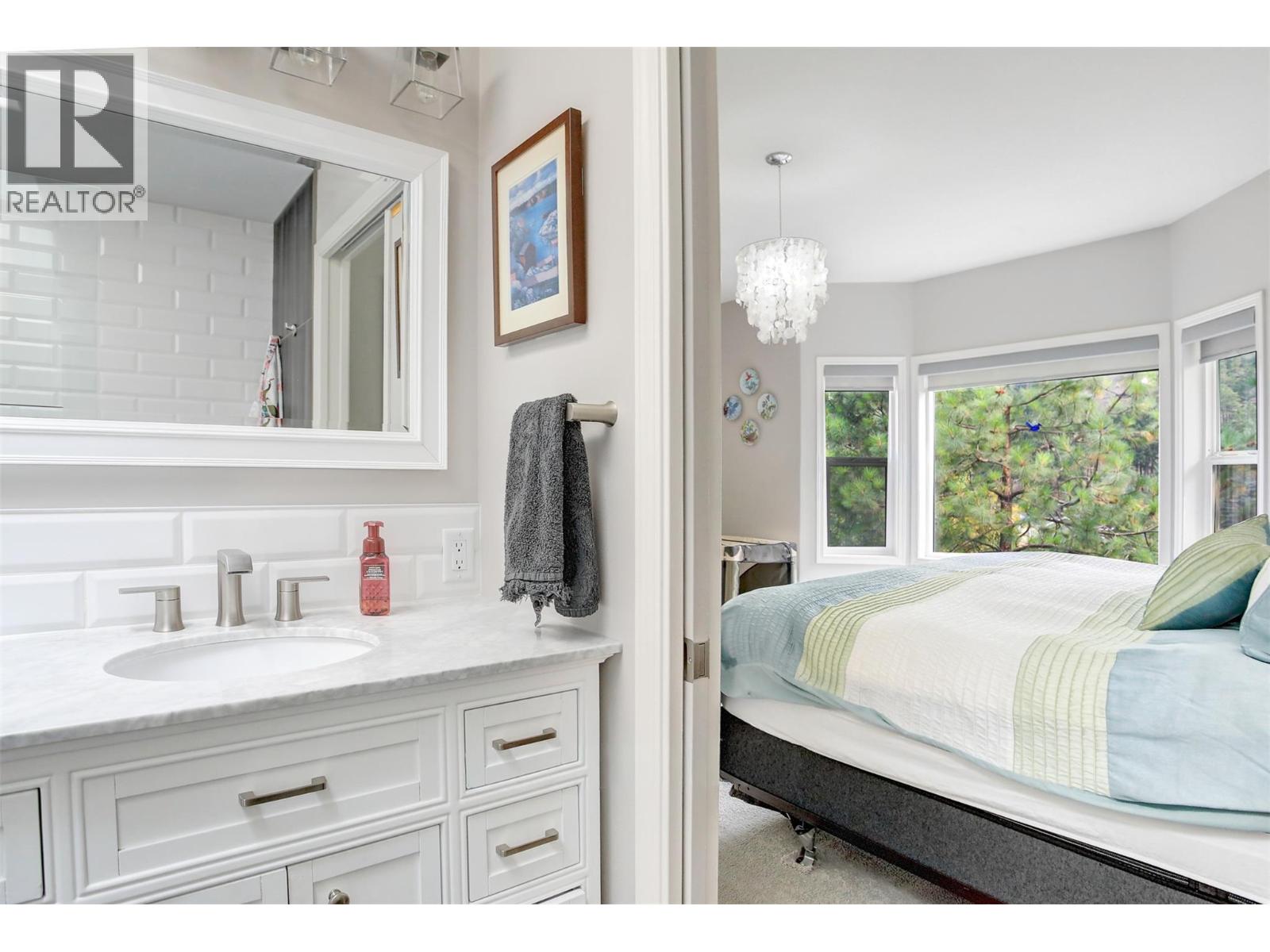  363 Woodpark Crescent, Kelowna