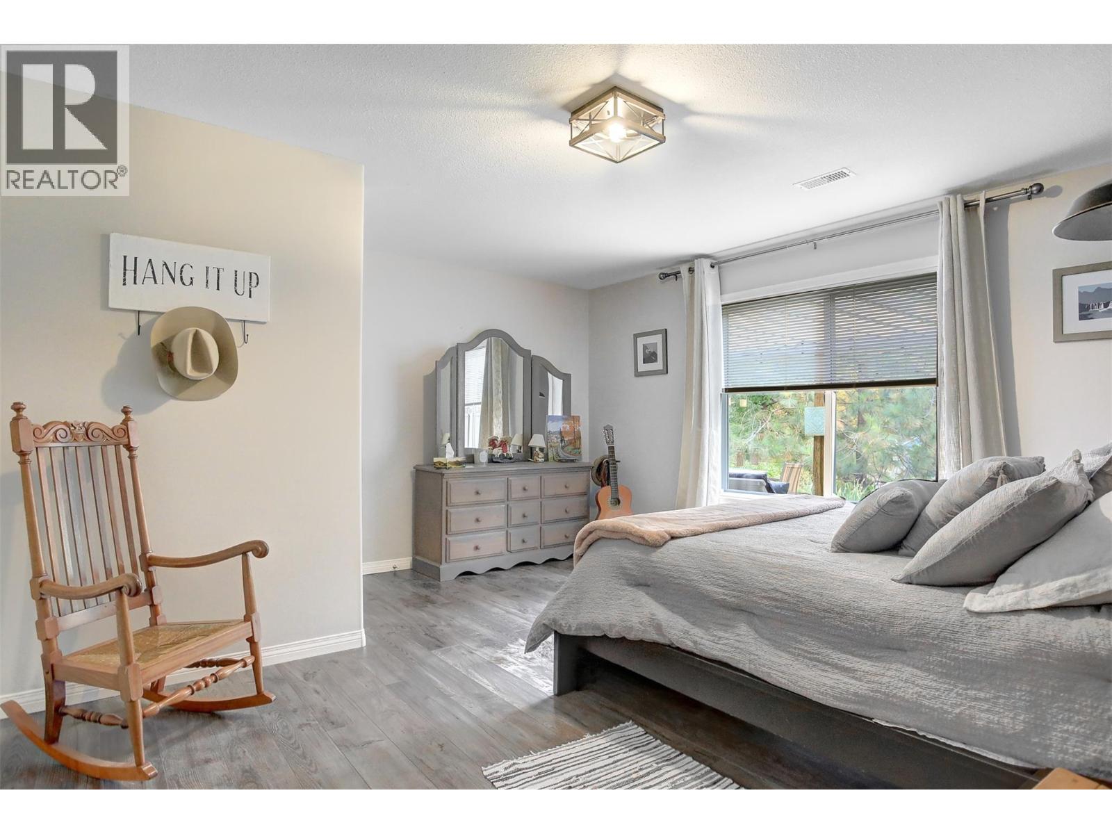  363 Woodpark Crescent, Kelowna
