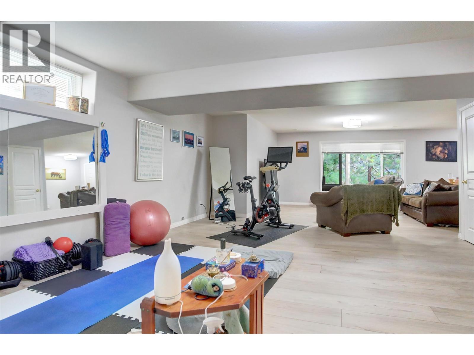  363 Woodpark Crescent, Kelowna